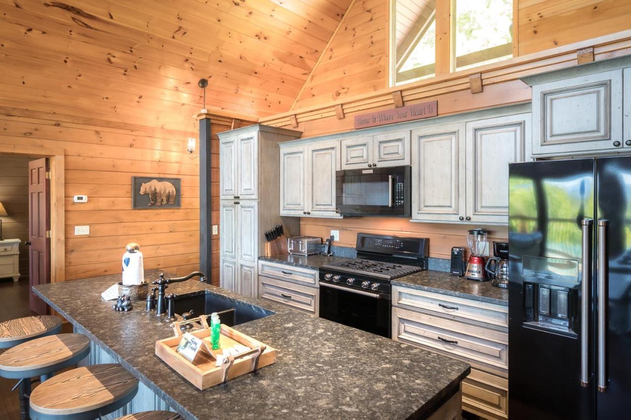 Another Day In Bearadise By Stony Brook Cabins Gatlinburg Exterior foto